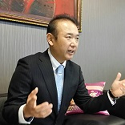 小松 敏幸